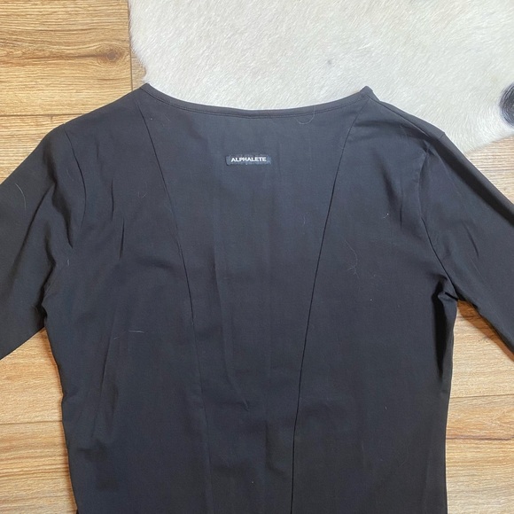 Alphalete Lifestyle Fit Long Sleeve T-Shirt in black. - Picture 7 of 7